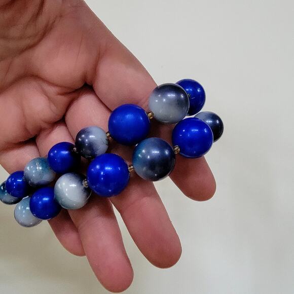 Vintage Double Strand Blue And Gray Beaded Necklace With Graduated Round Beads - Picture 8 of 10